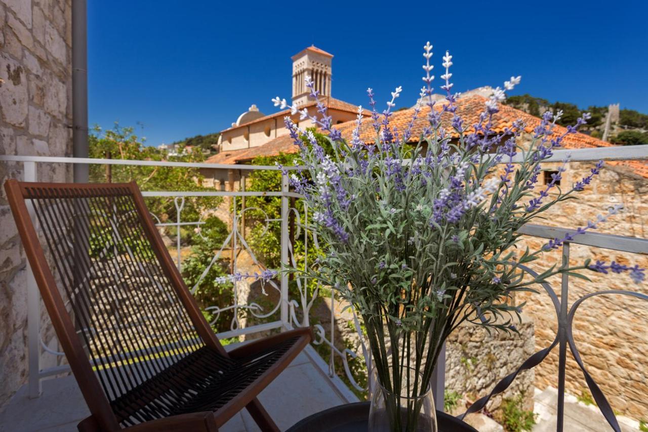 Apartment And Studios Happy Place Hvar Town Exterior foto